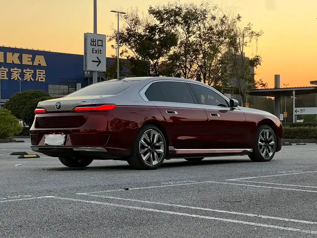 BMW i7 2023 из CN, фото 6