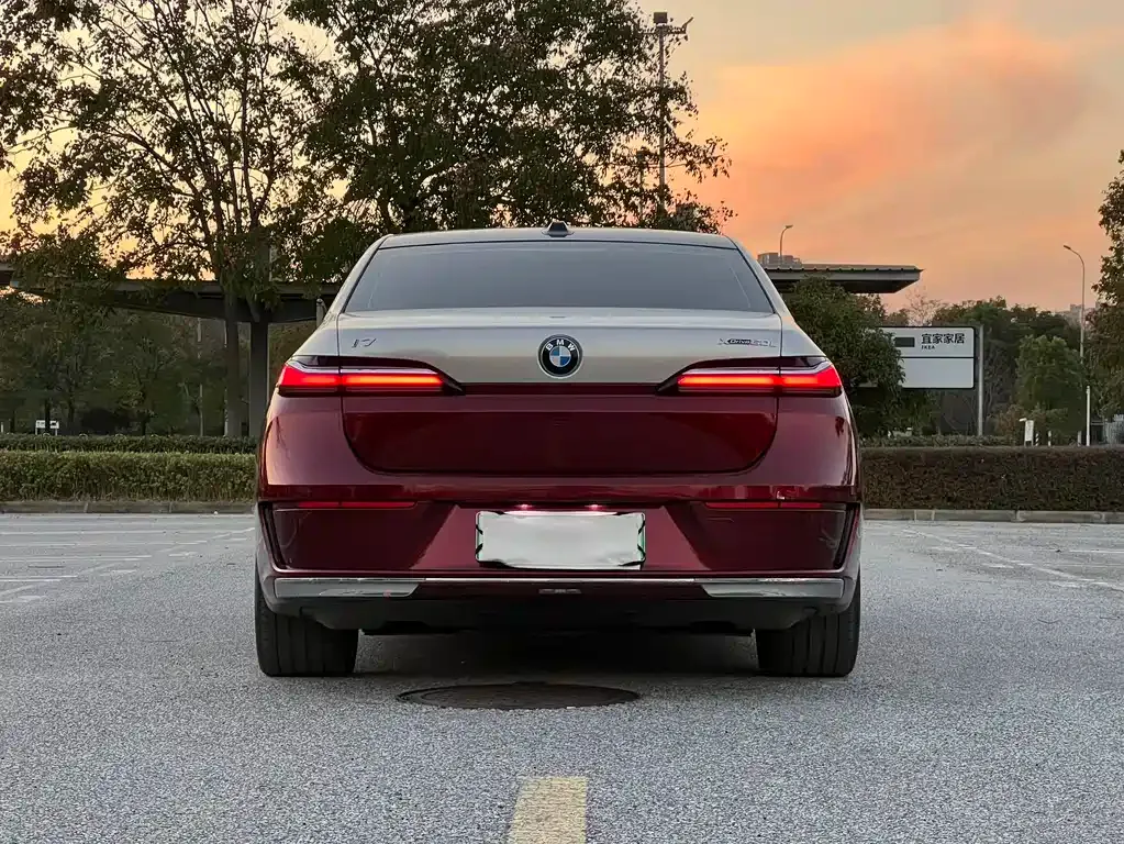 BMW i7 2023 из CN, фото 7