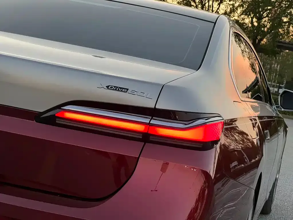 BMW i7 2023 из CN, фото 9