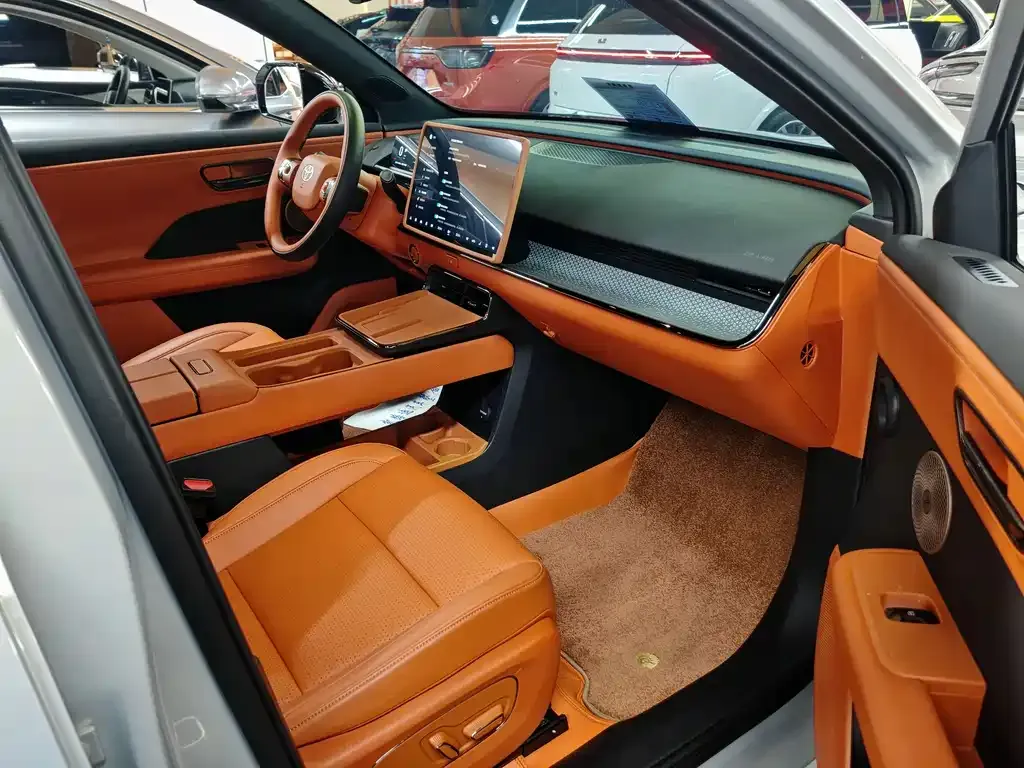 Toyota Platinum 3X 2025 из CN, фото 3