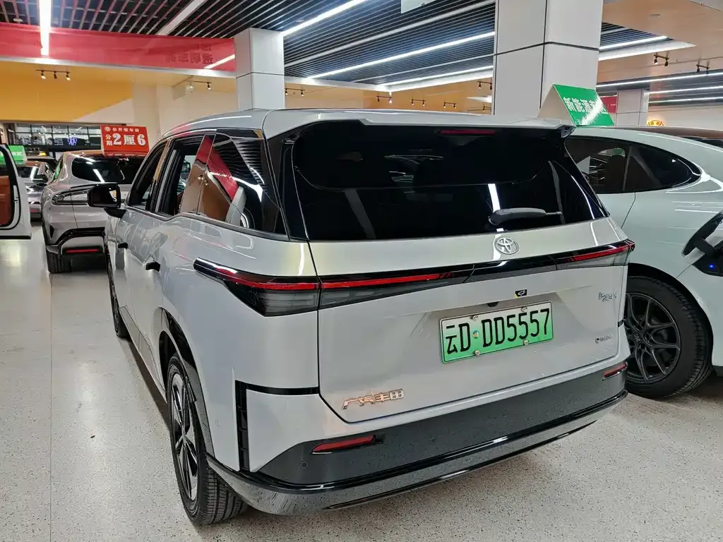 Toyota Platinum 3X 2025 из CN, фото 6