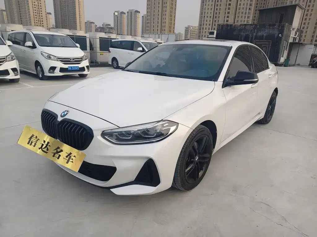 BMW 1 Series 2021 из CN, фото 1
