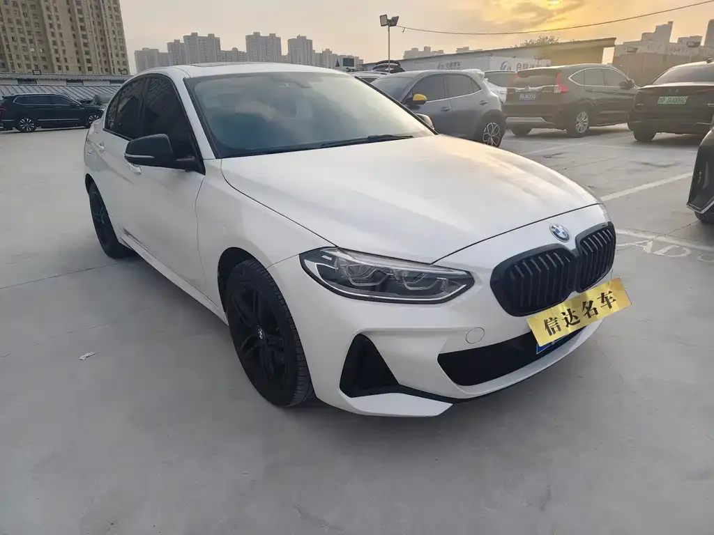 BMW 1 Series 2021 из CN, фото 2