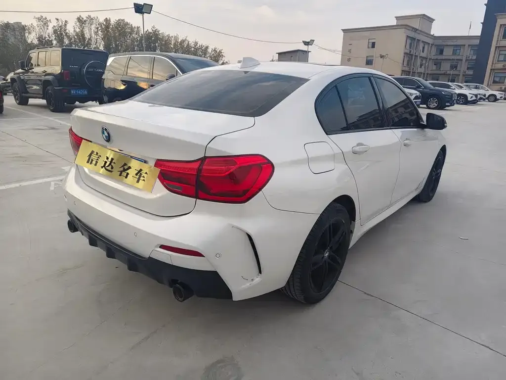 BMW 1 Series 2021 из CN, фото 3