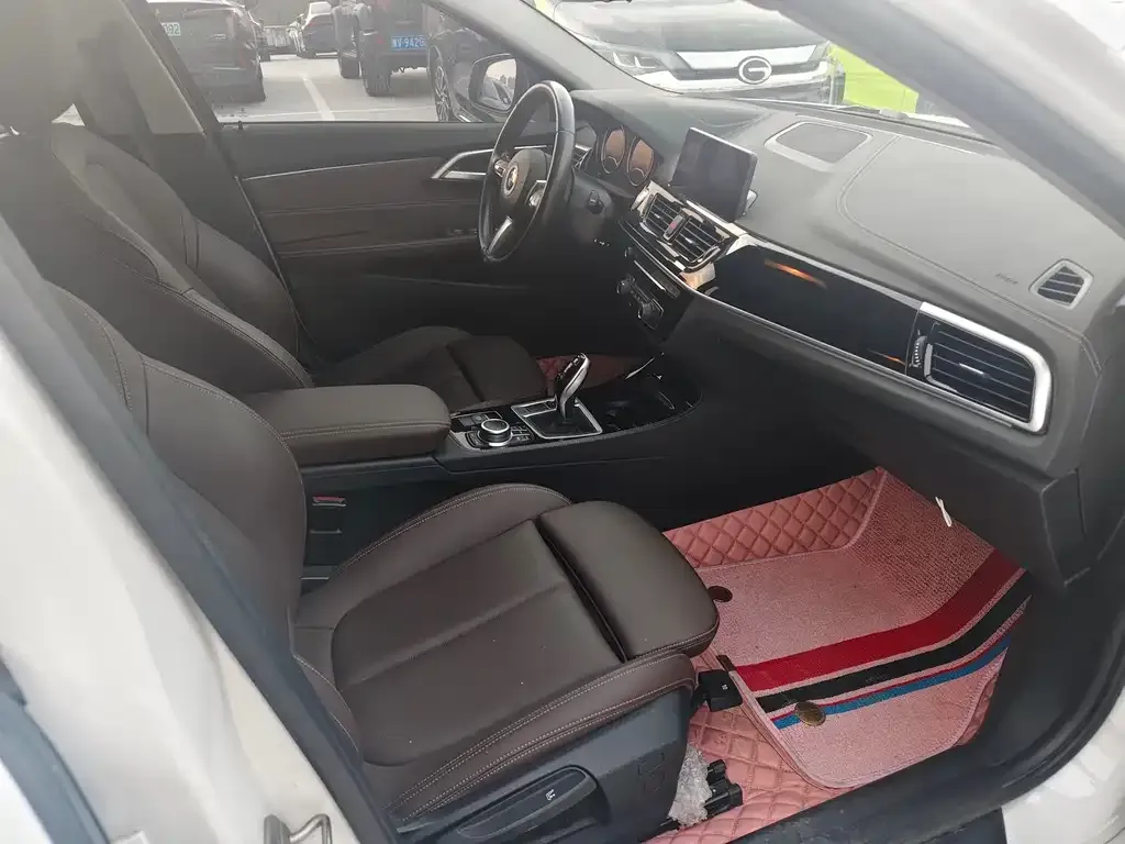 BMW 1 Series 2021 из CN, фото 4