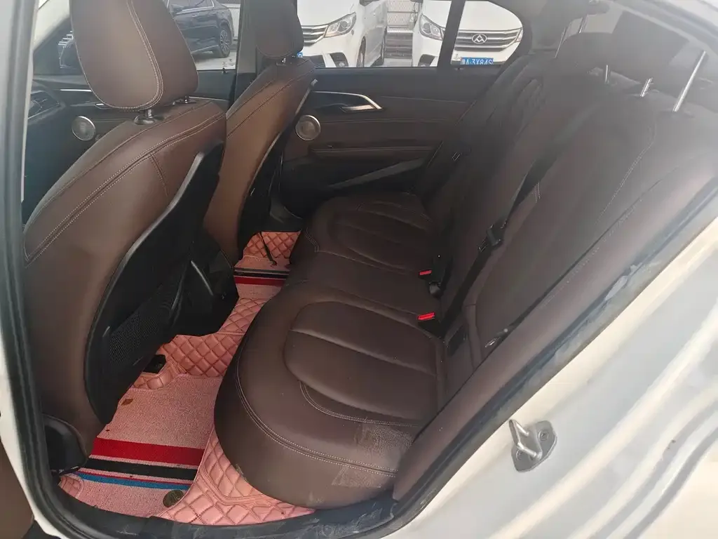 BMW 1 Series 2021 из CN, фото 6