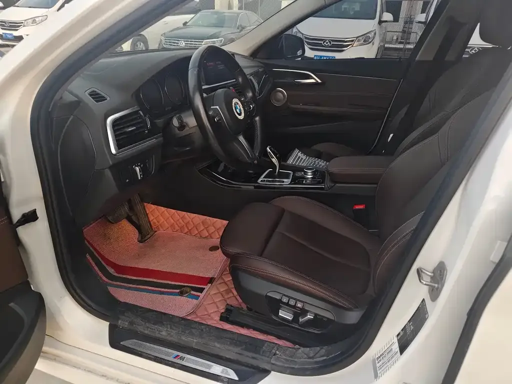 BMW 1 Series 2021 из CN, фото 7