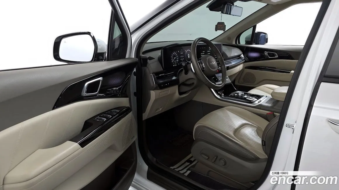 Kia Carnival — фото 10