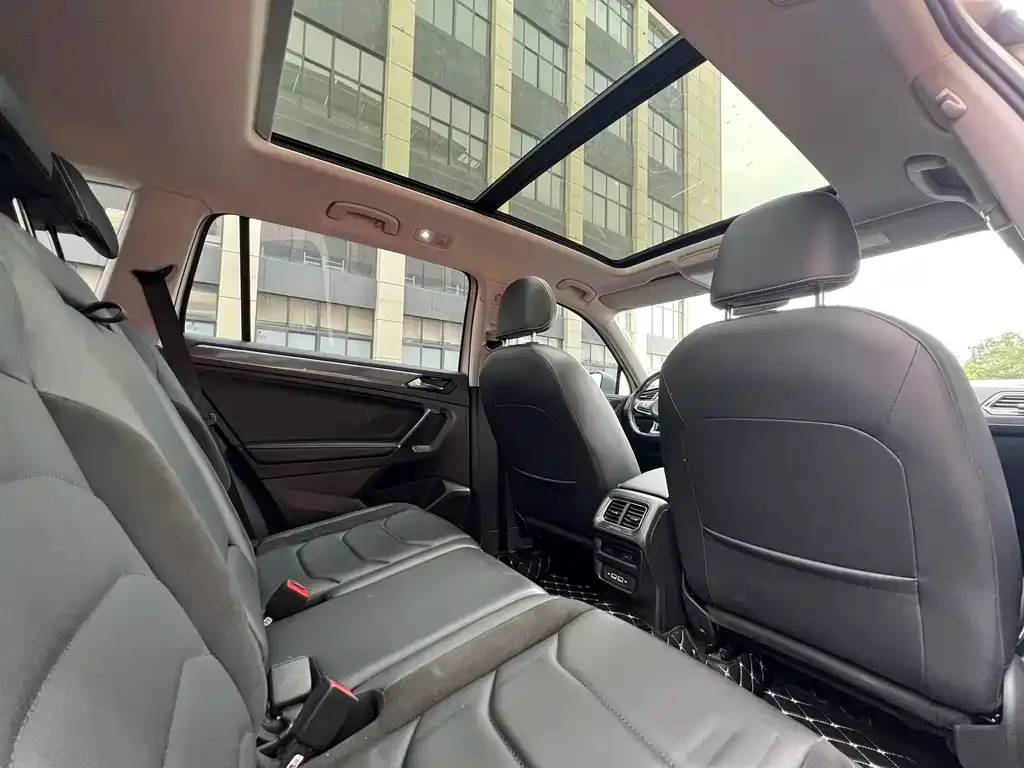 Volkswagen Tiguan L 2021 из CN, фото 6