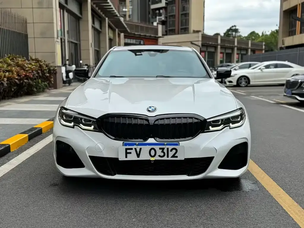 BMW 3 Series 2021 из CN, фото 2