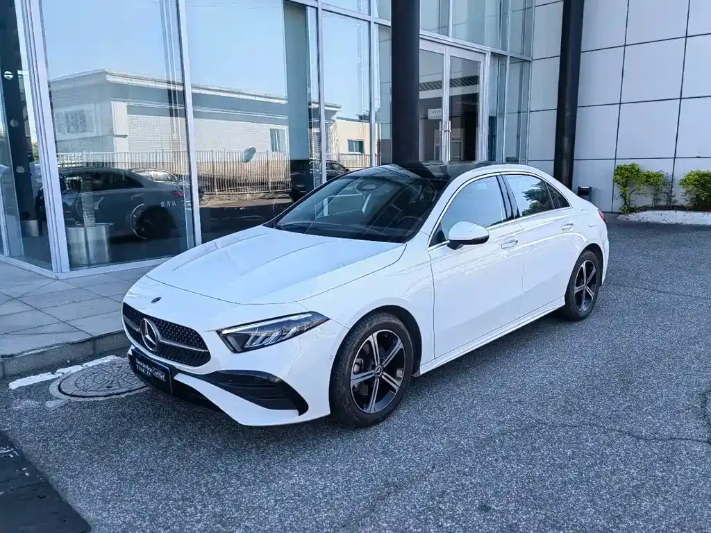 Mercedes-Benz A-Class 2024 из CN, фото 1