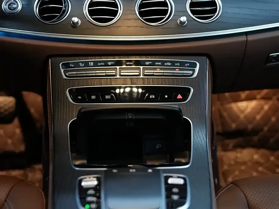 Mercedes-Benz E-Class 2021 из CN, фото 10