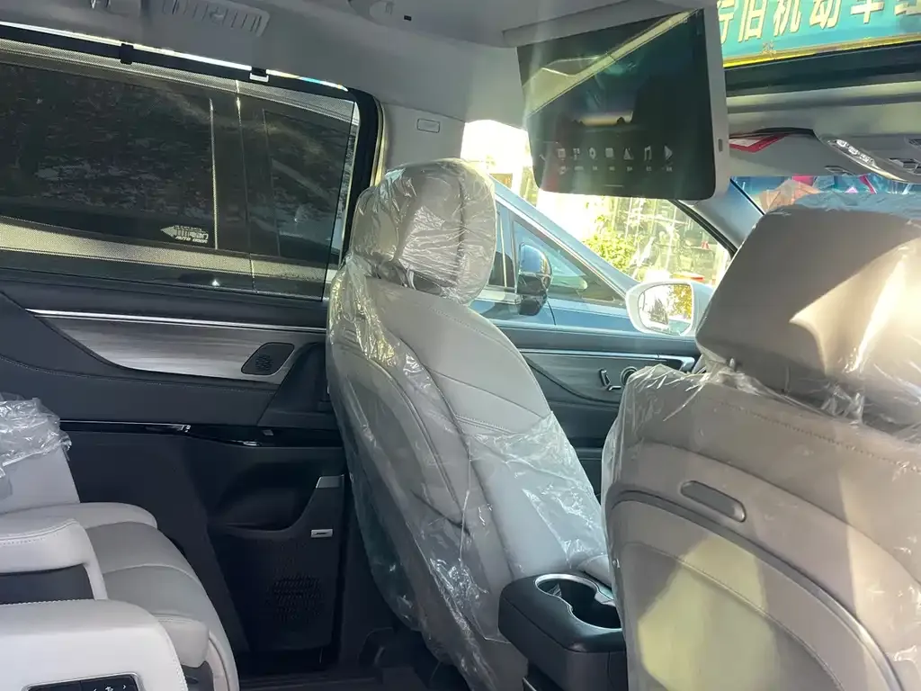 Buick GL8 2024 из CN, фото 7