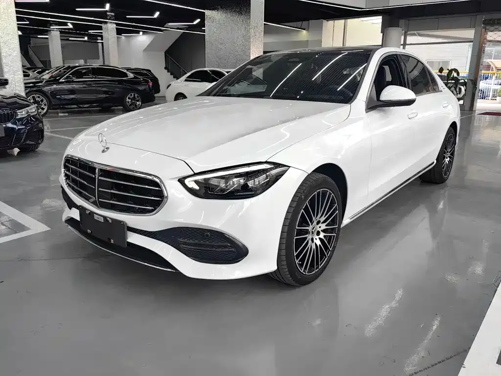 Mercedes-Benz C-Class — фото 1