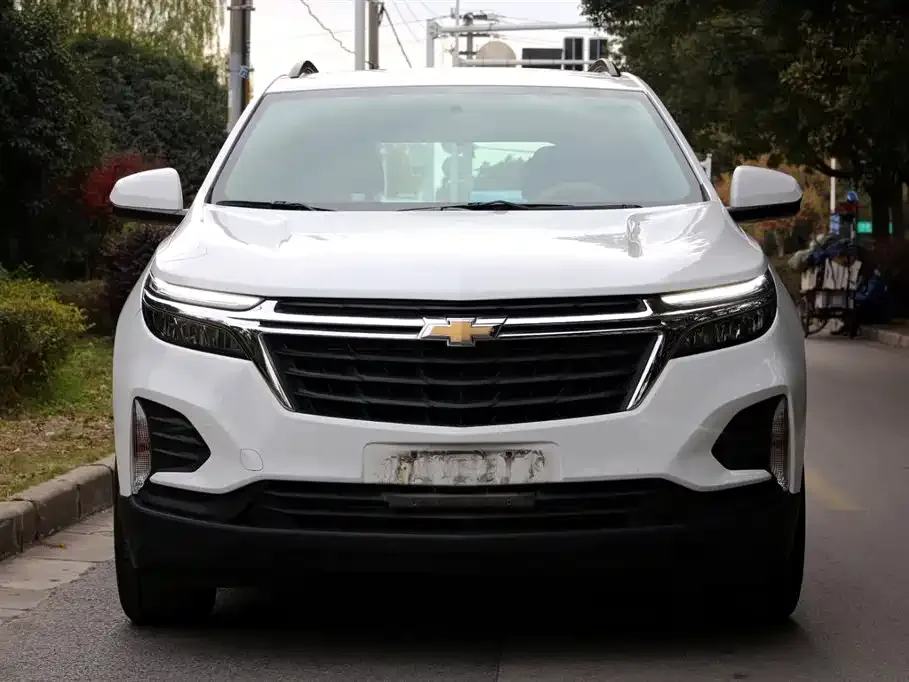 Chevrolet Equinox 2023 из CN, фото 2