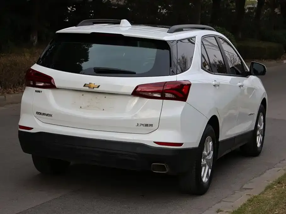 Chevrolet Equinox 2023 из CN, фото 7