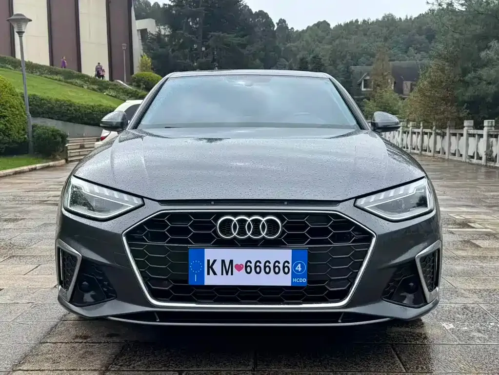 Audi A4L 2021 из CN, фото 2