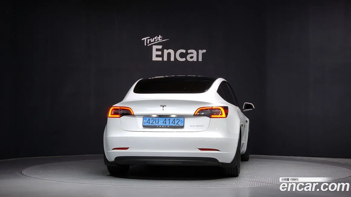 Tesla Model 3 2022 из KR, фото 4