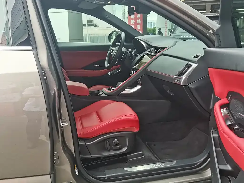 Jaguar E-PACE 2023 из CN, фото 7