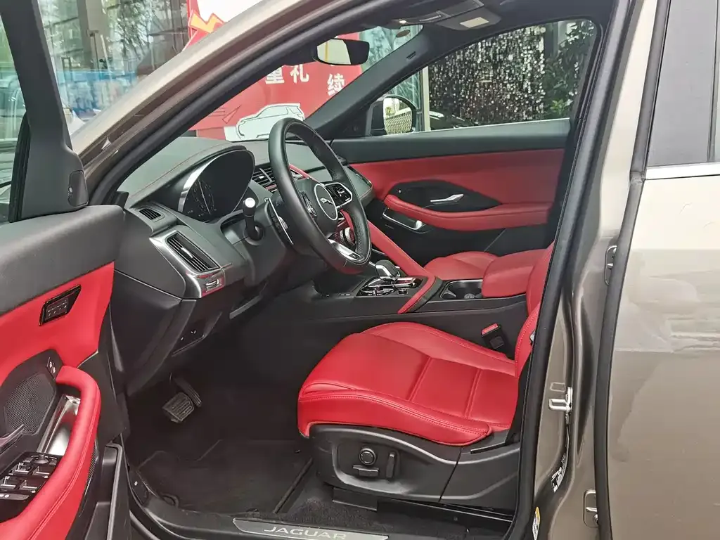 Jaguar E-PACE 2023 из CN, фото 9