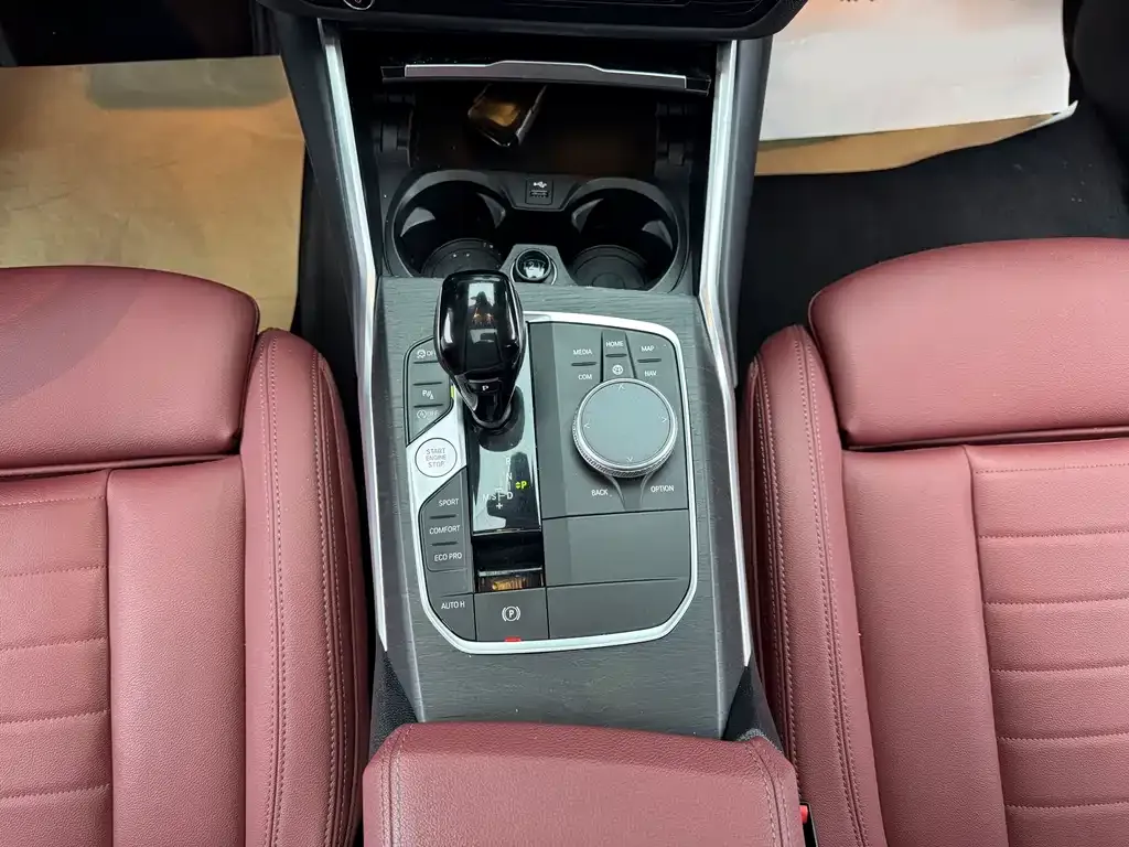 BMW 3 Series 2021 из CN, фото 9