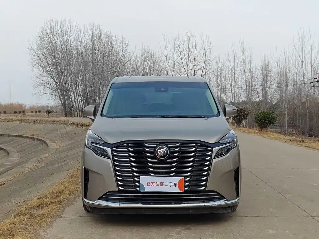 Buick GL8 2023 из CN, фото 2