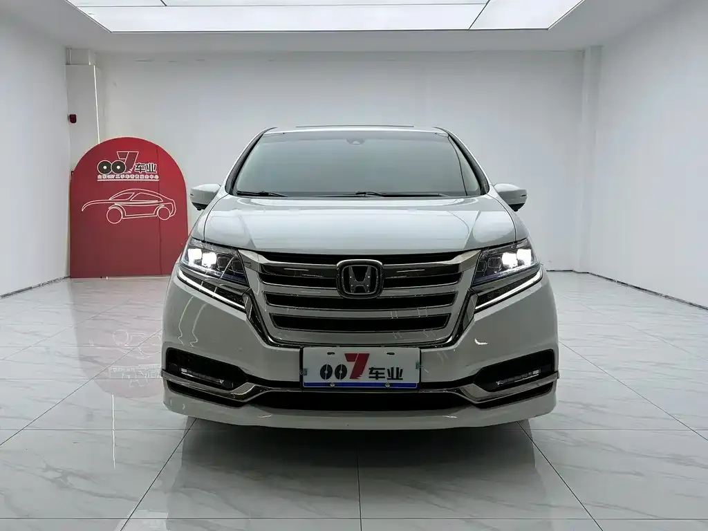Honda Elysion 2021 из CN, фото 3