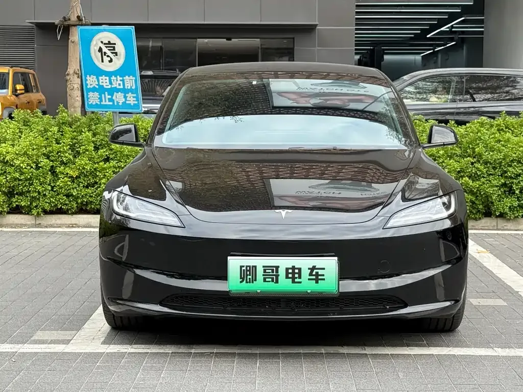 Tesla Model 3 2024 из CN, фото 2