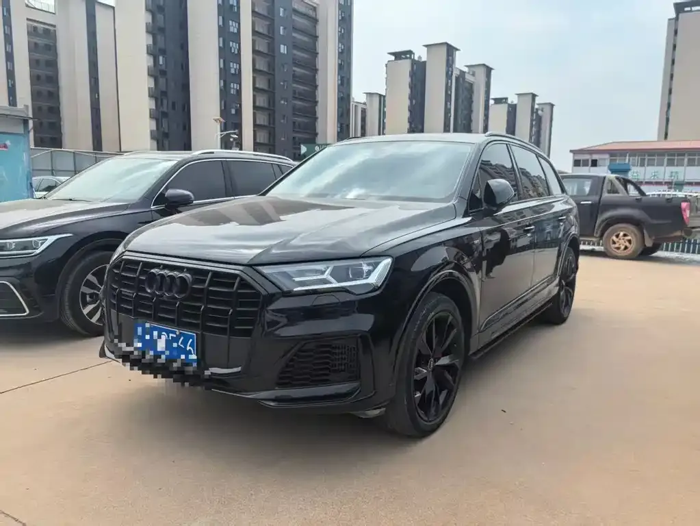 Audi Q7 2023 из CN, фото 1