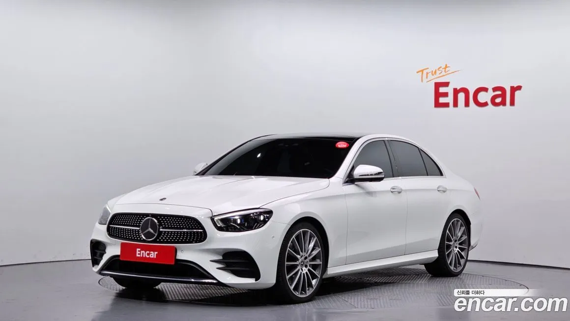 Mercedes-Benz E-Class — фото 1