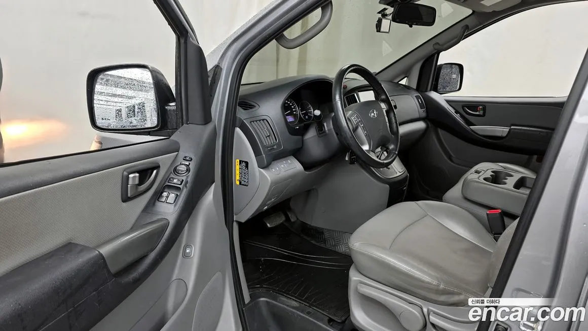 Hyundai Starex — фото 10
