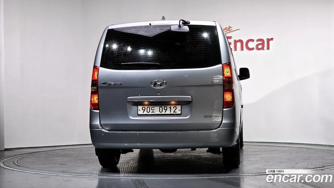 Hyundai Starex — фото 4
