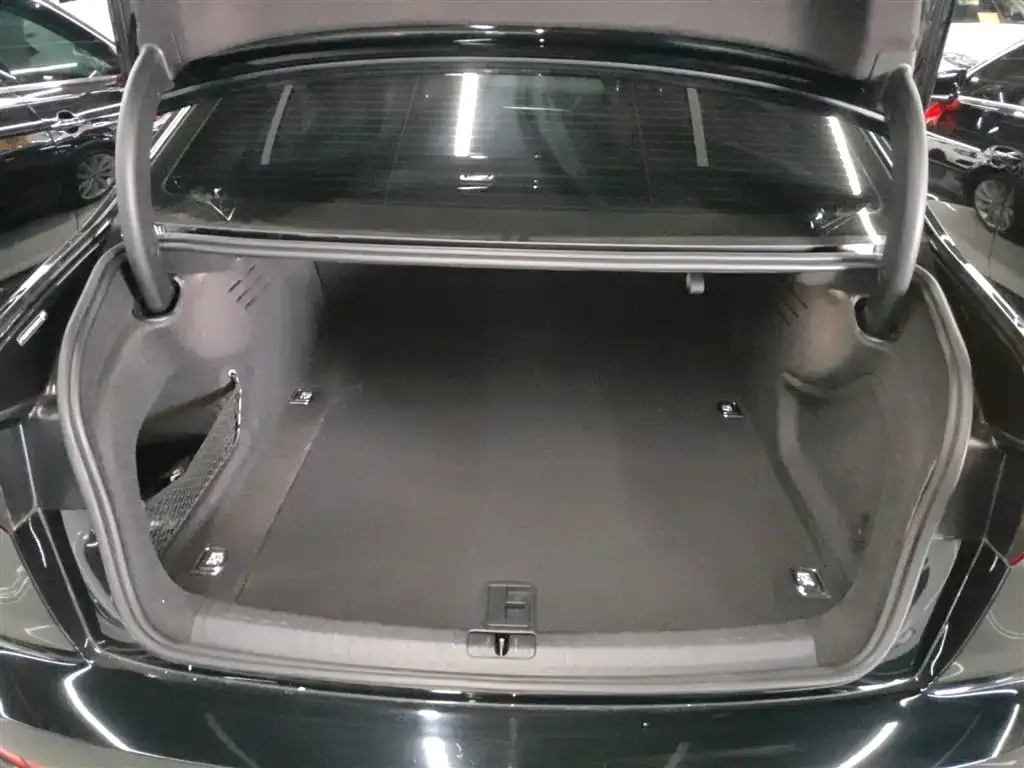 Audi A6L 2023 из CN, фото 9