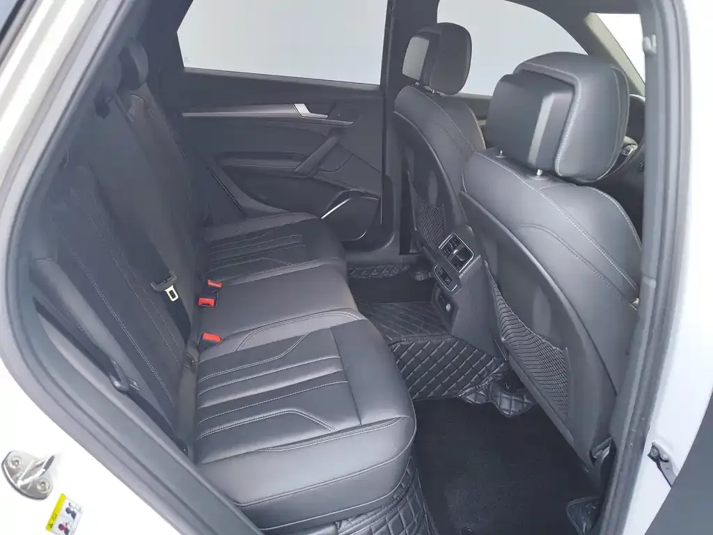 Audi Q5L 2023 из CN, фото 6