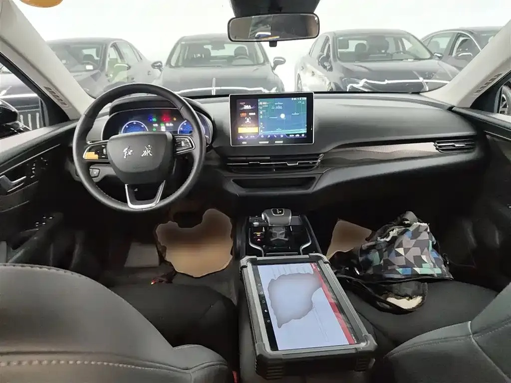 Hongqi E-QM5 2022 из CN, фото 10