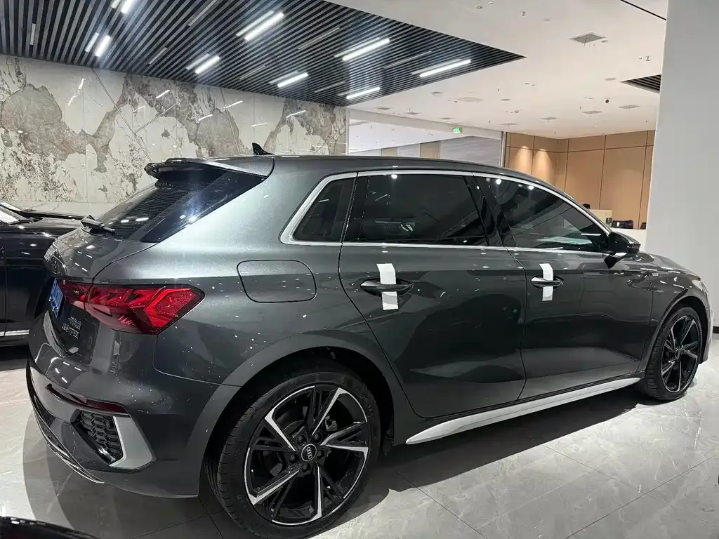Audi A3 2023 из CN, фото 5