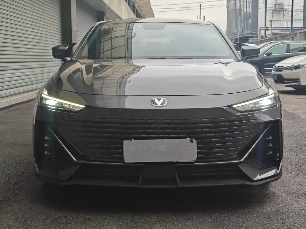 Changan UNI-V 2023 из CN, фото 2