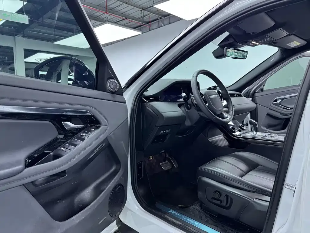 Land Rover Evoque 2021 из CN, фото 4