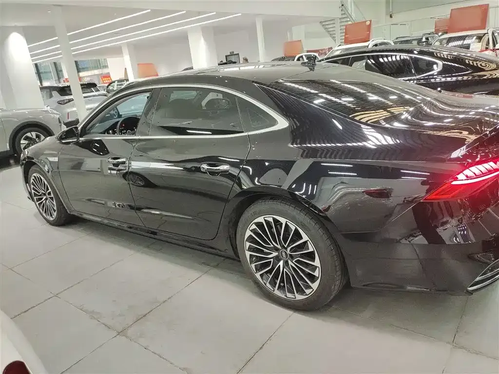 Audi A7L 2025 из CN, фото 5