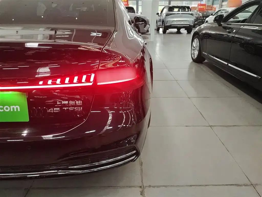 Audi A7L 2025 из CN, фото 8
