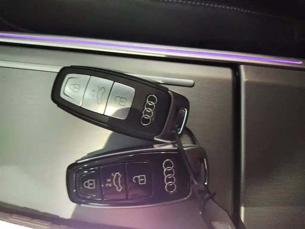 Audi A7L 2025 из CN, фото 9