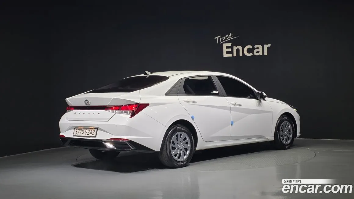 Hyundai AVANTE 2021 из KR, фото 2