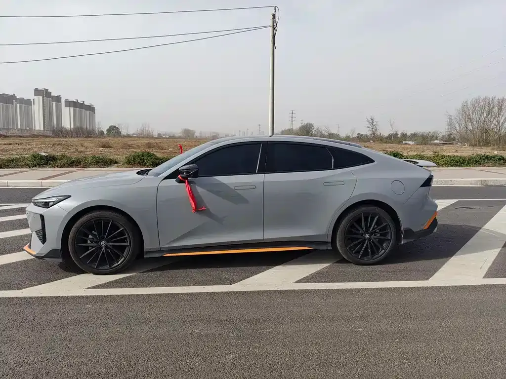 Changan UNI-V 2024 из CN, фото 4