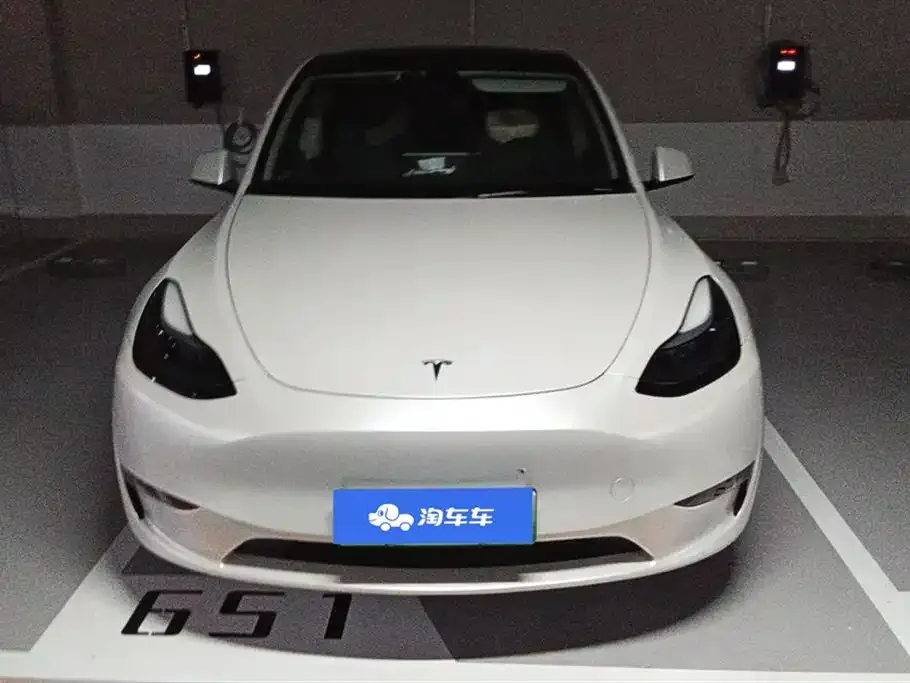 Tesla Model Y 2023 из CN, фото 2