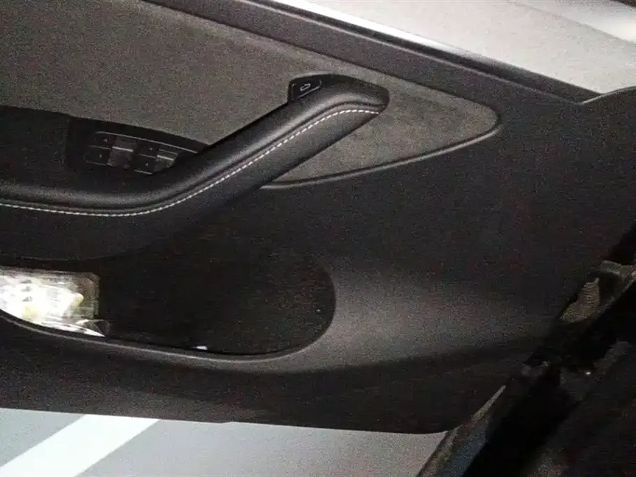 Tesla Model Y 2023 из CN, фото 7