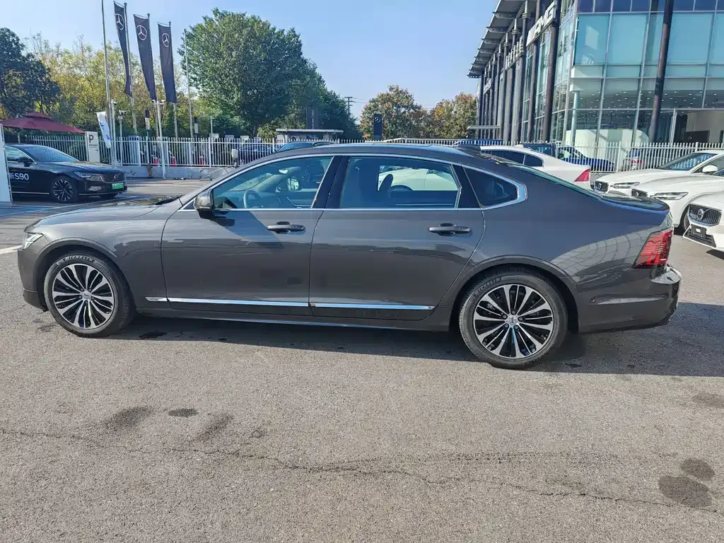 Volvo S90 — фото 10