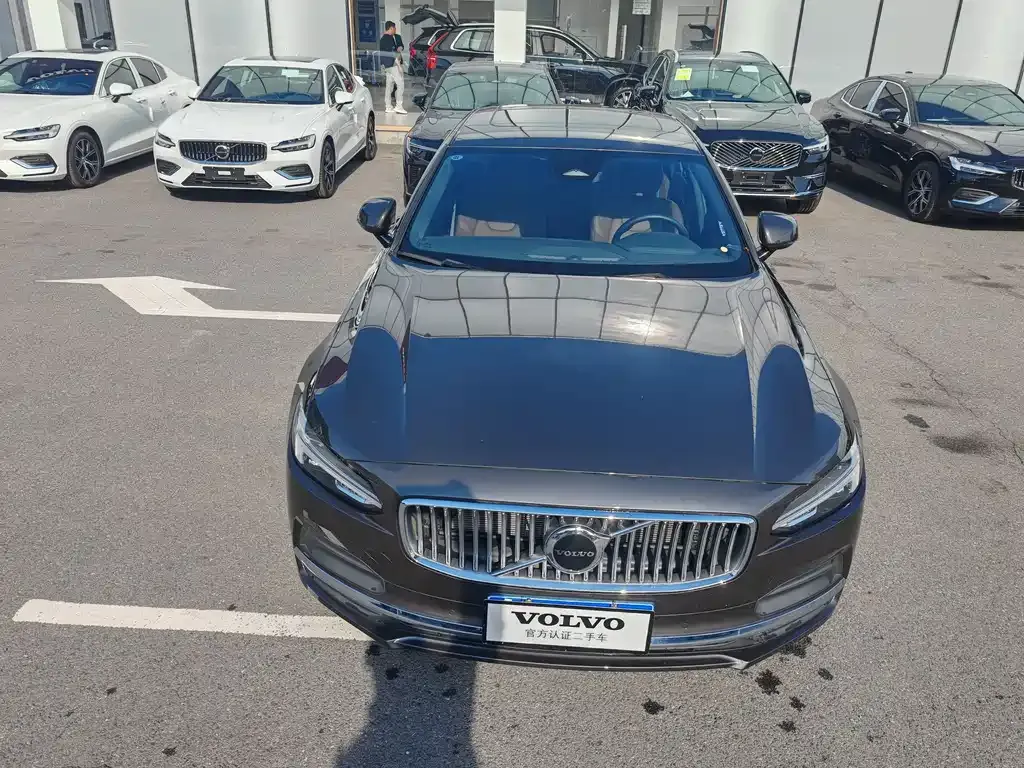 Volvo S90 — фото 3