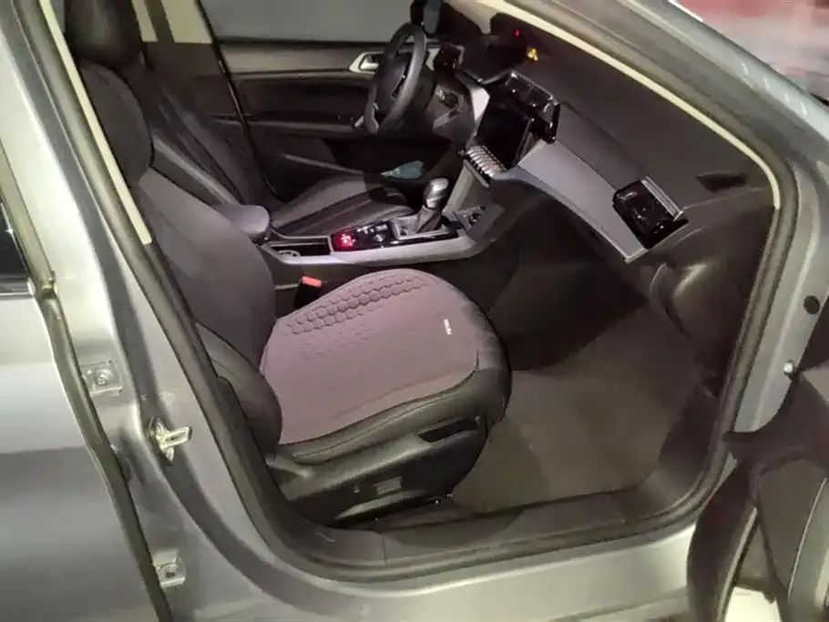 Peugeot 408 2022 из CN, фото 8