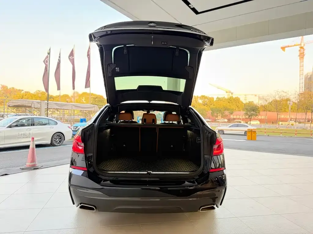 BMW 6 Series GT 2023 из CN, фото 6