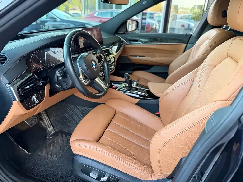 BMW 6 Series GT 2023 из CN, фото 8